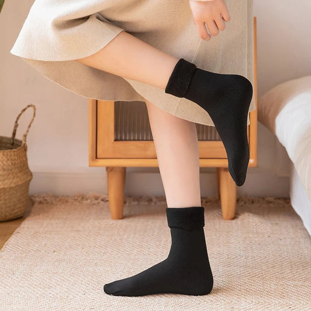 4 Pairs - Winter Woolen Thermal Fleece Socks – Ultra Warm, Soft & Thick Heat Socks for Men & Women