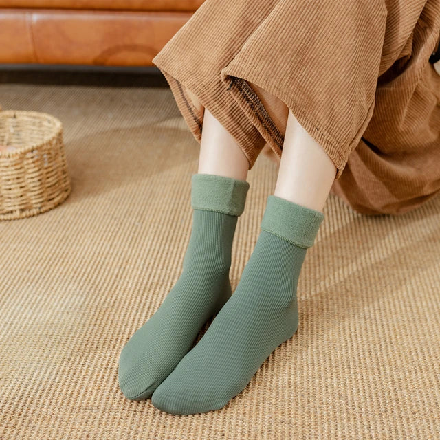 4 Pairs - Winter Woolen Thermal Fleece Socks – Ultra Warm, Soft & Thick Heat Socks for Men & Women