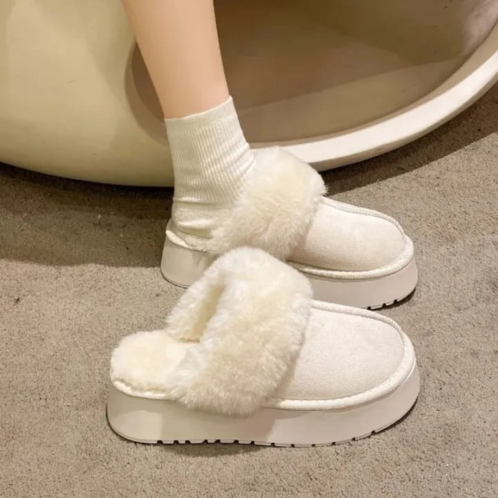 Women's Cozy Winter Slippers - Plush Fur Lined Indoor Slip-On Shoes - Soft & Warm